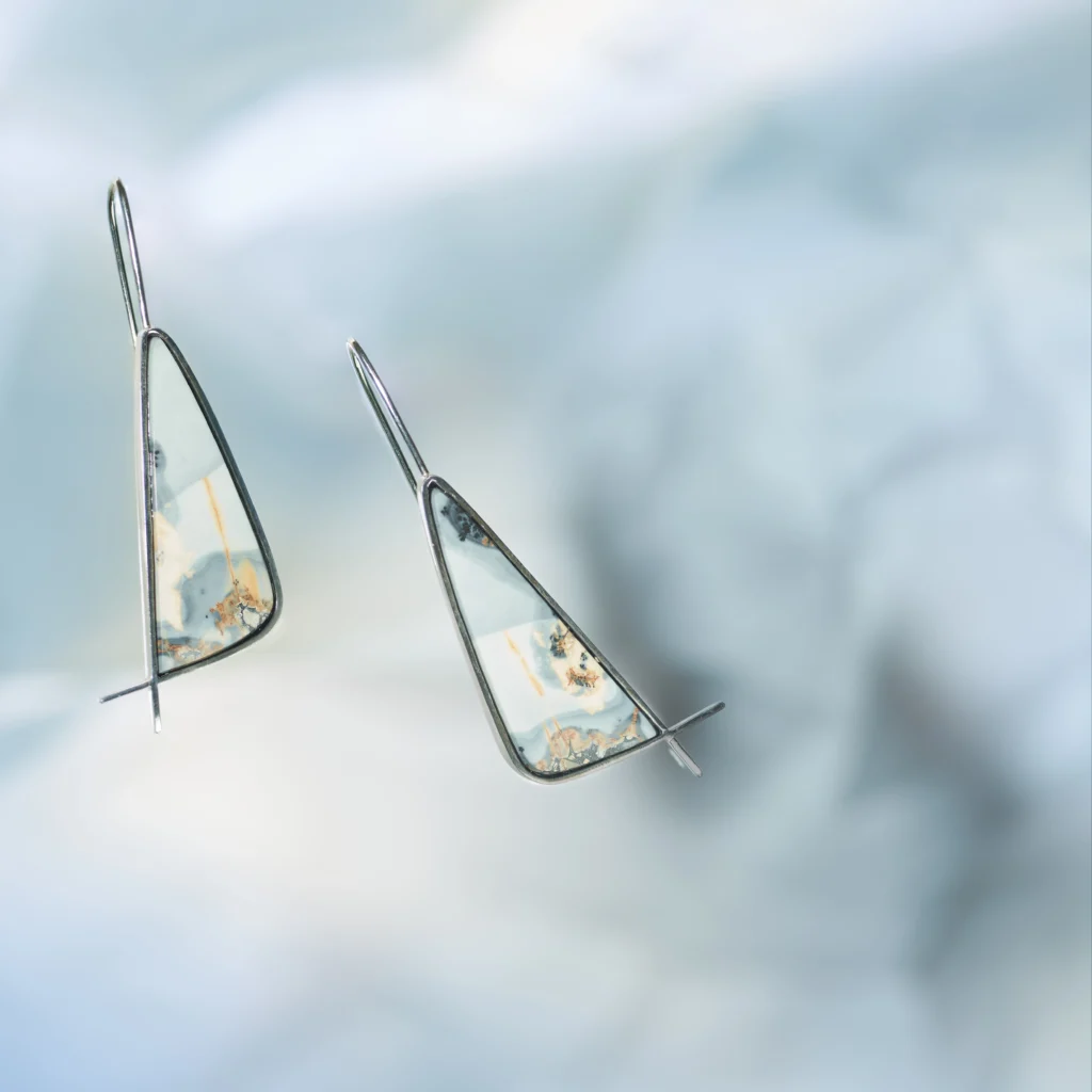 Oorbellen. Halsketting. Elisabeth Zikesch Goudsmid en edelsteenzetter. Custom made, speciaal voor jou